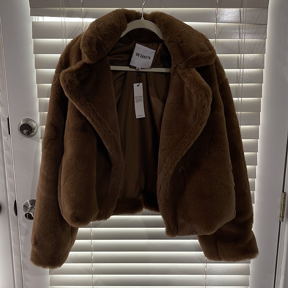 B.B.Dakota size M brown waist length crop coat! Very soft and warm!!! Brand new!